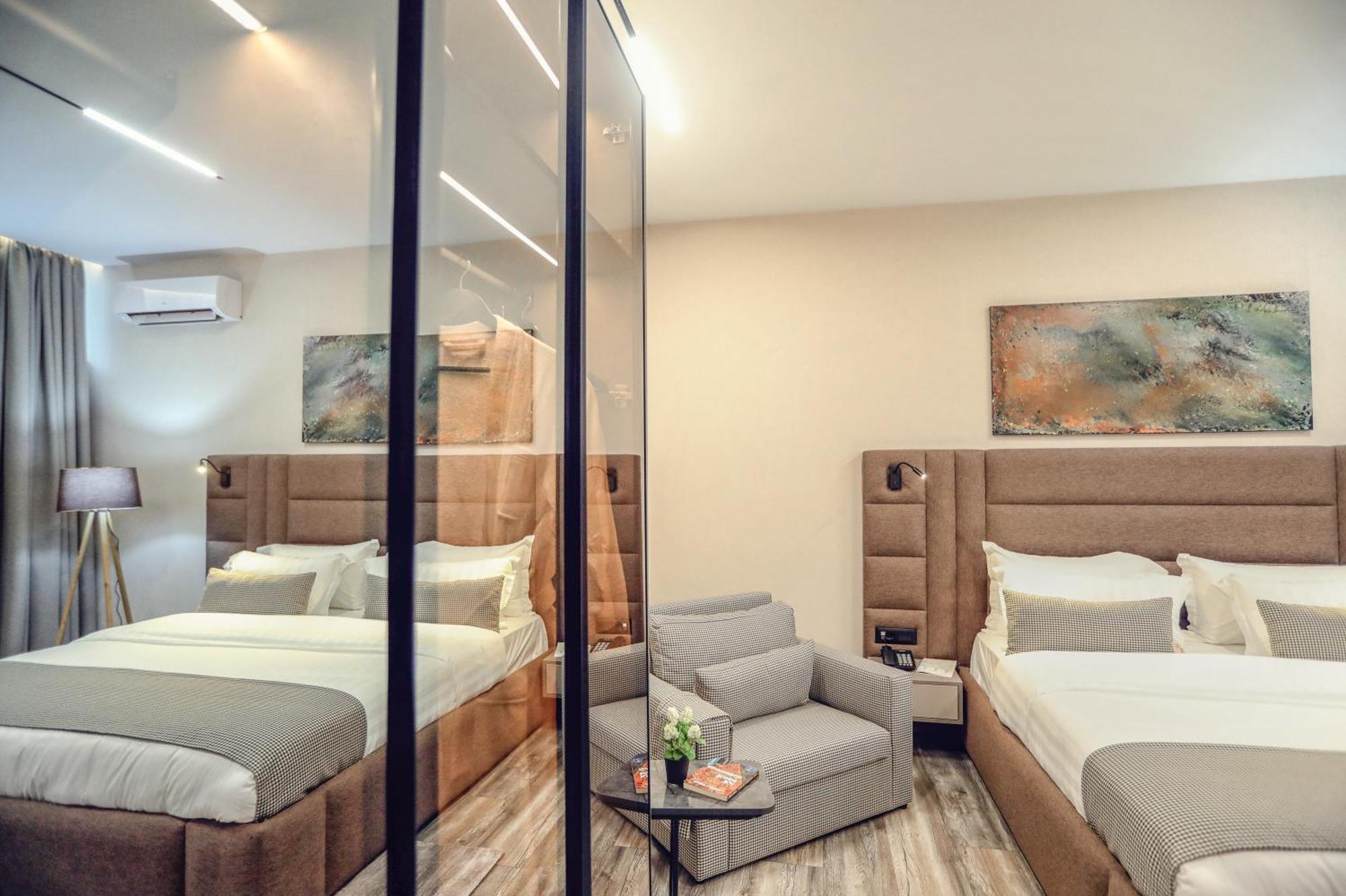 Hotel Dirista Shkoder Exterior photo