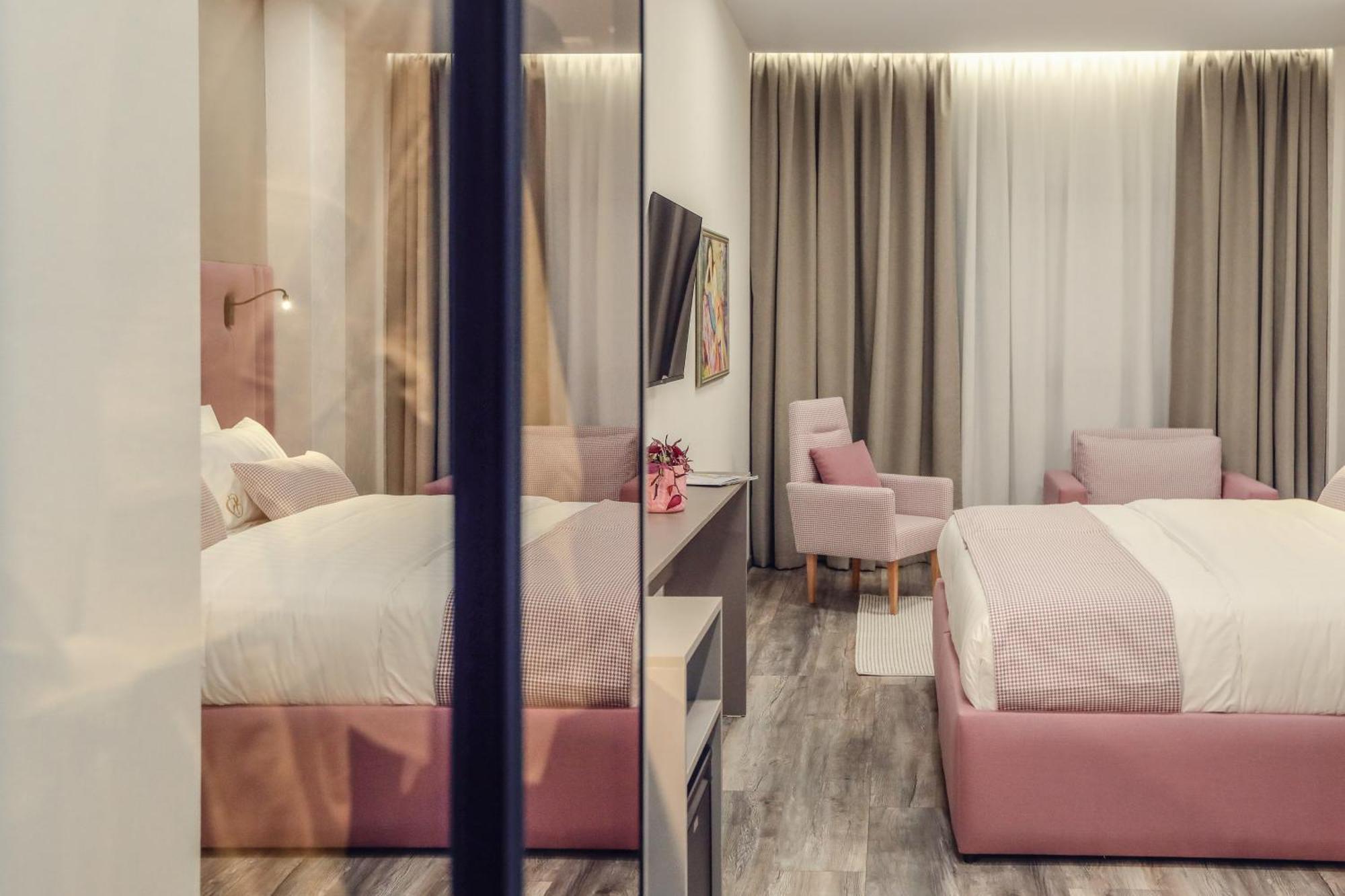 Hotel Dirista Shkoder Exterior photo